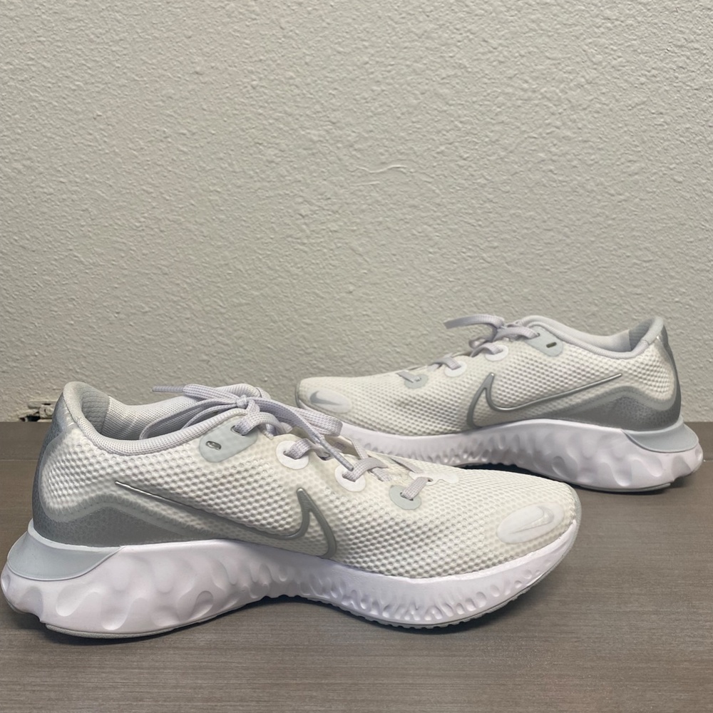 Womens Nike Renew Tennis Shoes